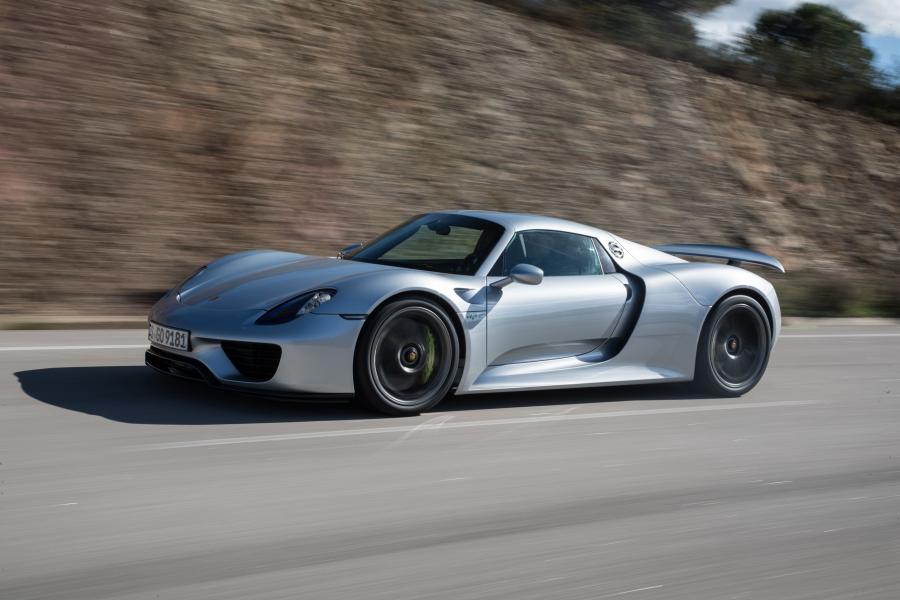  Porsche 918 Spyder 2014 года  (фото 31 из 111)